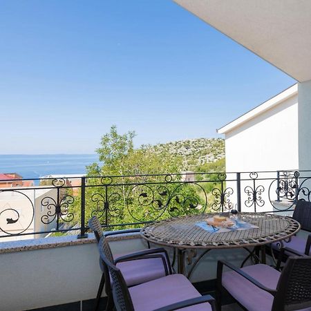 2 Bedroom Beautiful Apartment In מאקרסקה מראה חיצוני תמונה