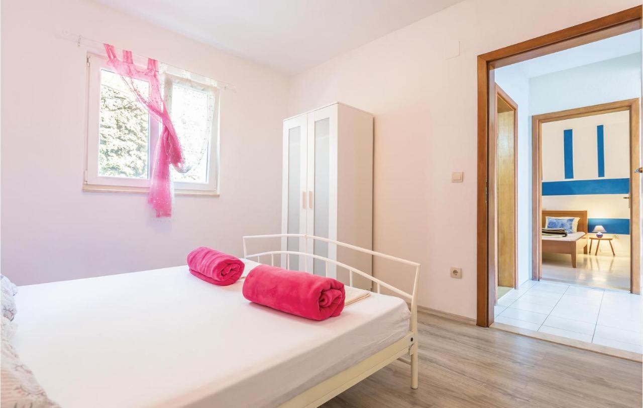 2 Bedroom Beautiful Apartment In מאקרסקה מראה חיצוני תמונה